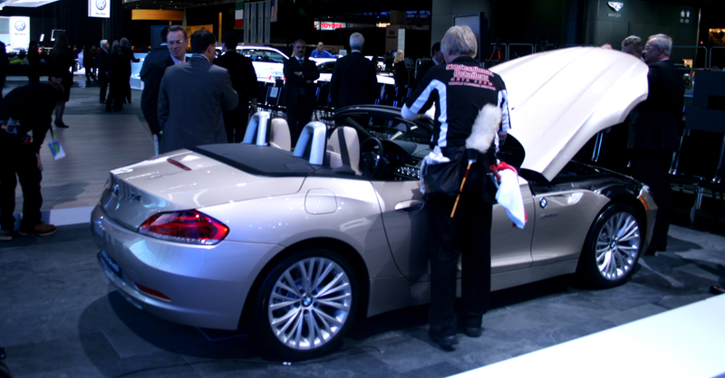 Illustration for article titled 2010 BMW Z4 Slips Onto The Stage